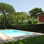 Torre 9p Ac 2 Pools 300 M From The Sea Villa Marina di Massa